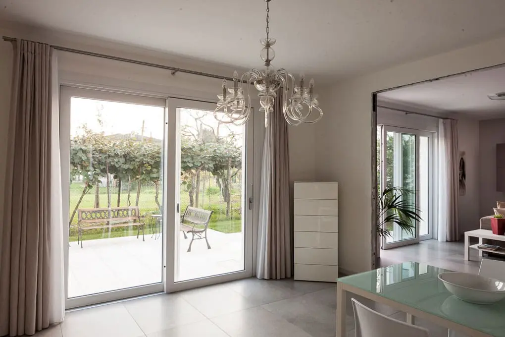 Ușă Culisantă cu ridicare din PVC Slide 7Stars Standard galerie