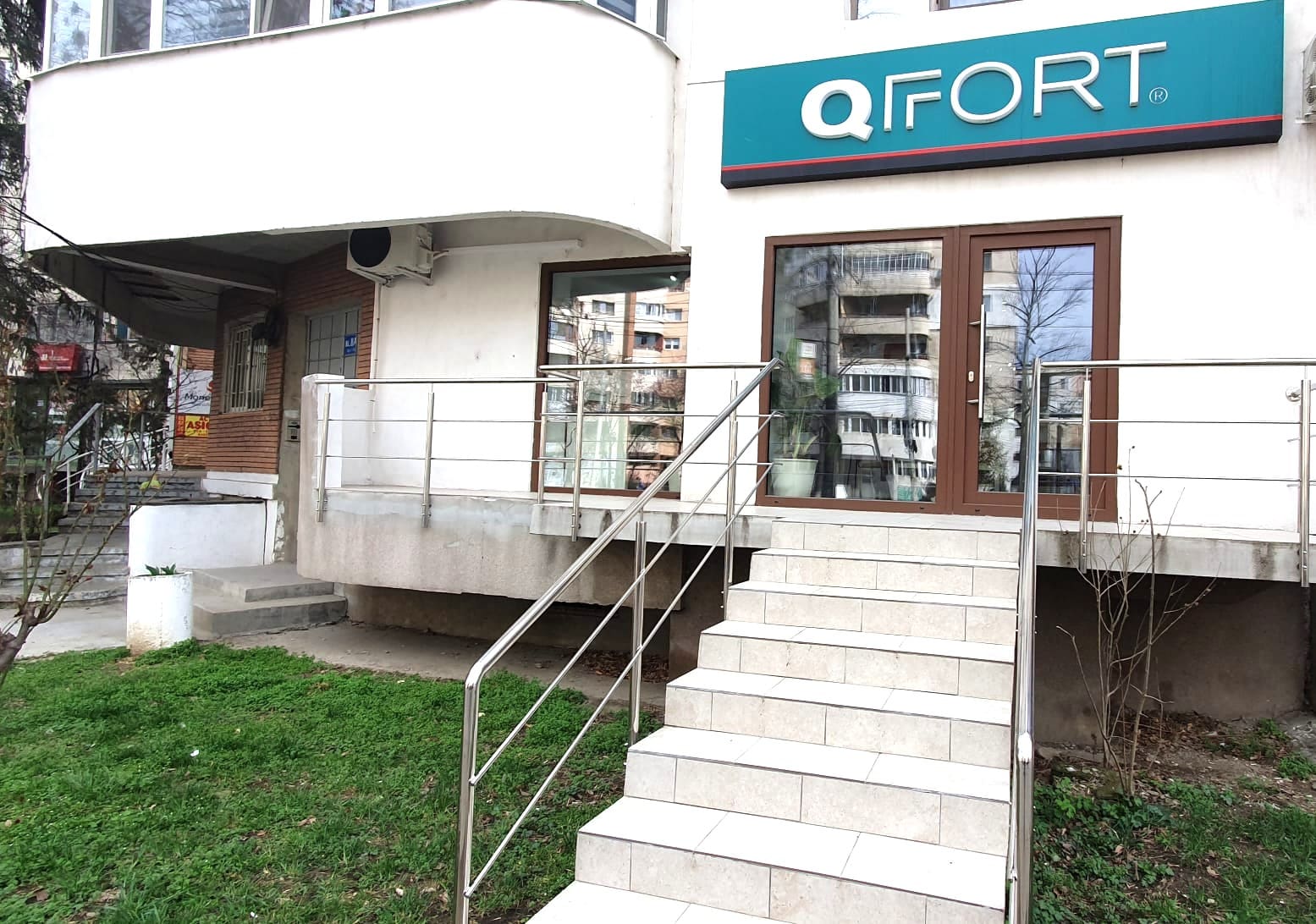 Showroom QFORT - Str. Unirii bloc 8A parter, Buzău, Buzau, Jud. Buzau